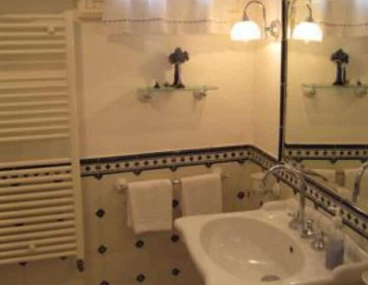 هتل B&b Michelangeli Private Parking