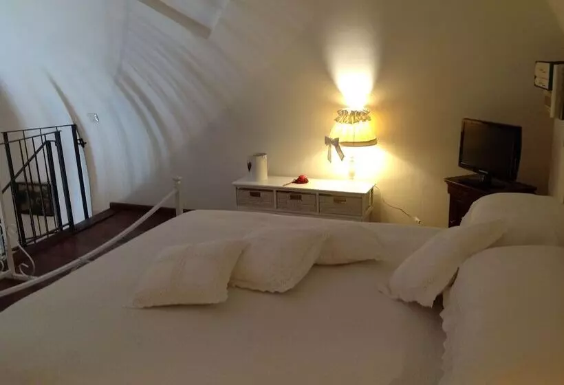 هتل B&b Michelangeli   Private Parking