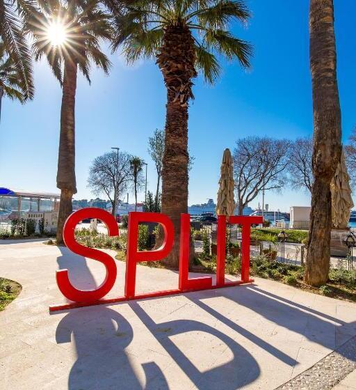 Hotel Captain S Guest House