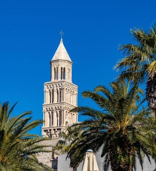 Hotel Captain S Guest House