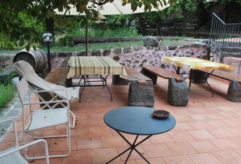 בית מלון כפרי Case Zuccaro