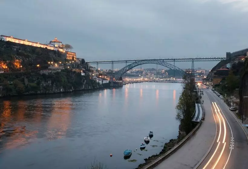 هتل Eurostars Porto Douro