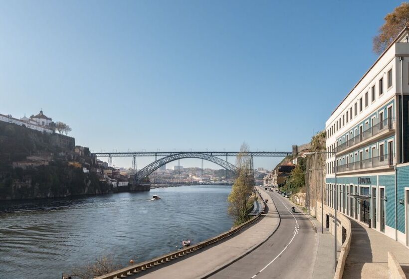 هتل Eurostars Porto Douro