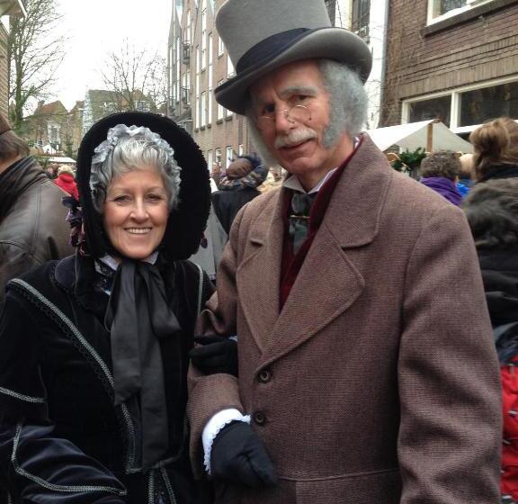 فندق Hanzestadslogement De Leeuw, In Het Centrum, Met Een Binnenplaats, Kamers Met Badkamer En Toilet En
