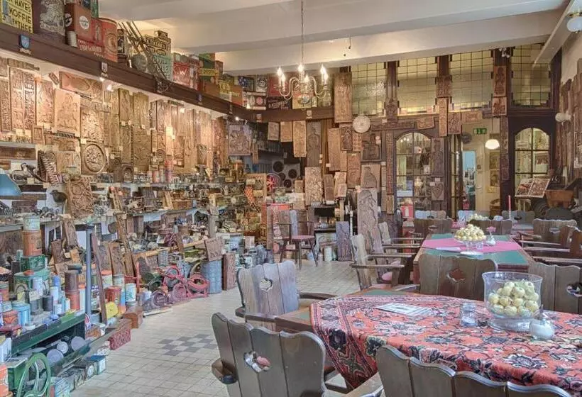 هتل Hanzestadslogement De Leeuw, In Het Centrum, Met Een Binnenplaats, Kamers Met Badkamer En Toilet En