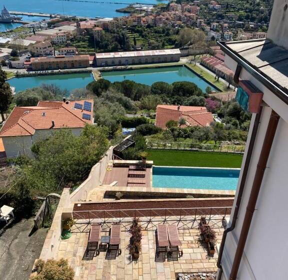 فندق Miramare Apartments&suites