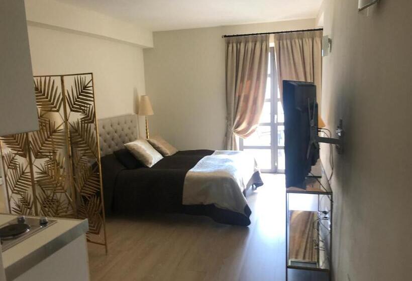 فندق Miramare Apartments&suites