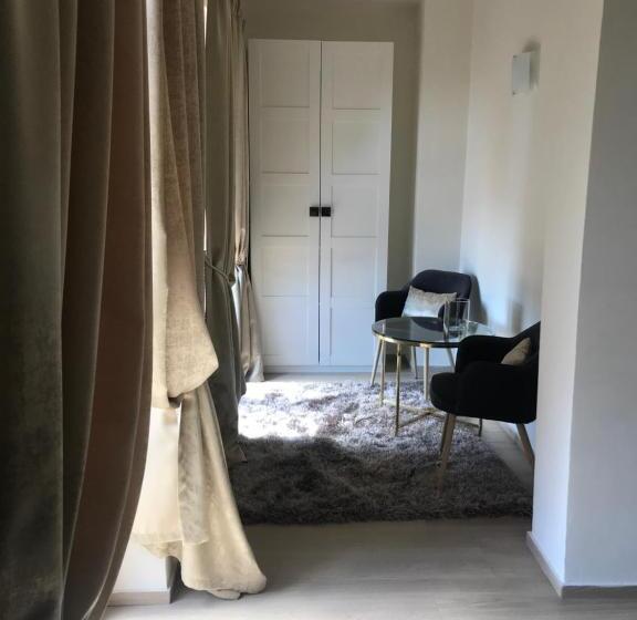 فندق Miramare Apartments&suites