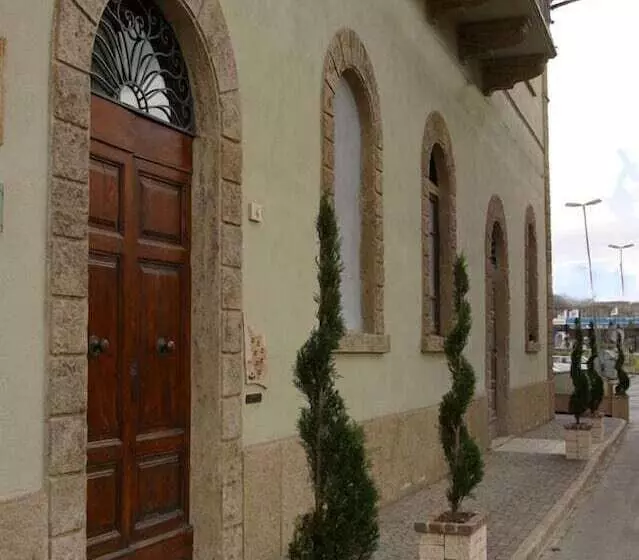 Hotelli Palazzo Alle Mura Appartamenti Per Vacanze