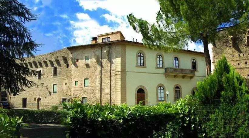 Hotelli Palazzo Alle Mura Appartamenti Per Vacanze