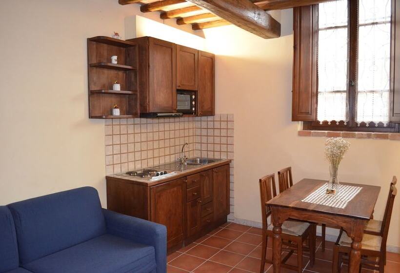 فندق Palazzo Alle Mura Appartamenti Per Vacanze