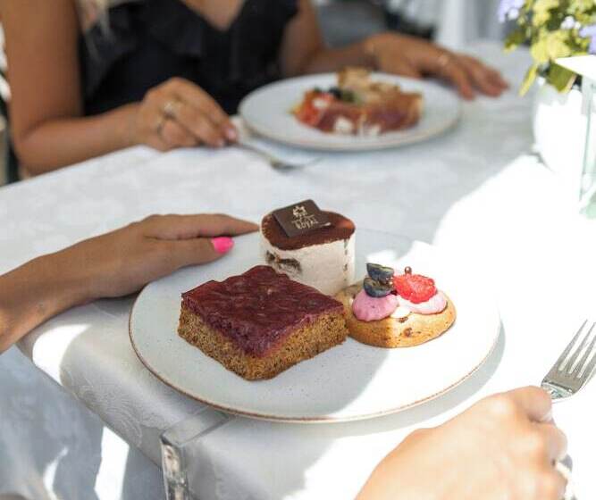 Hotelli Royal Und Ferienhaus Annabel