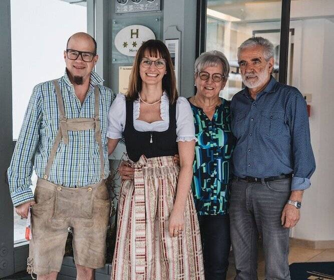 Hotelli Royal Und Ferienhaus Annabel