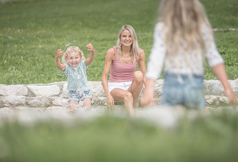 Hotelli Royal Und Ferienhaus Annabel