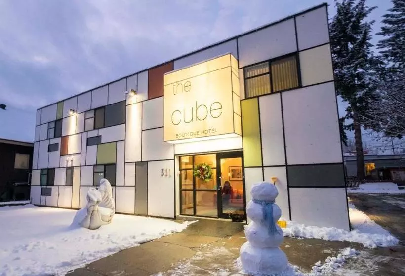 ホテル The Cube In Revelstoke
