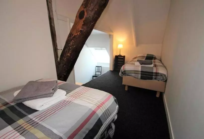 ホテル Vakantieboerderij Broeresloot
