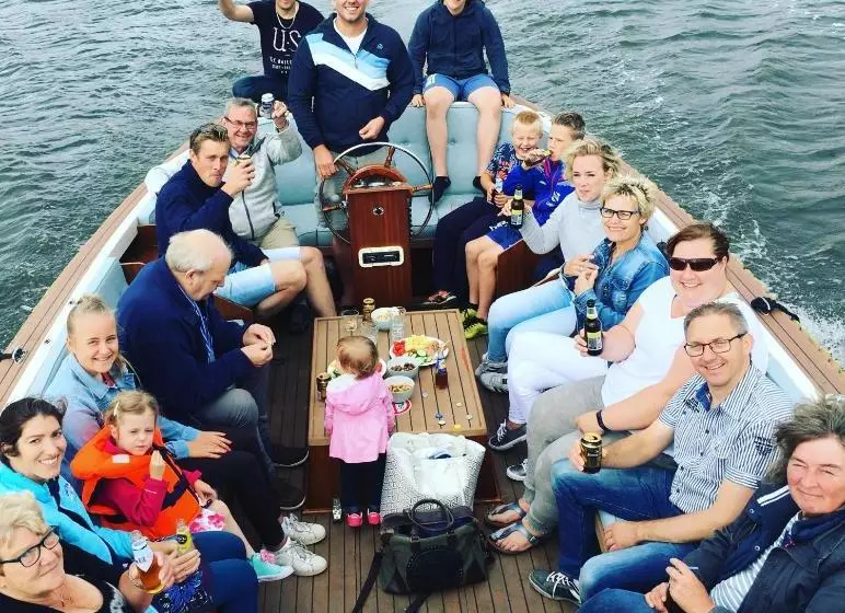 ホテル Vakantieboerderij Broeresloot