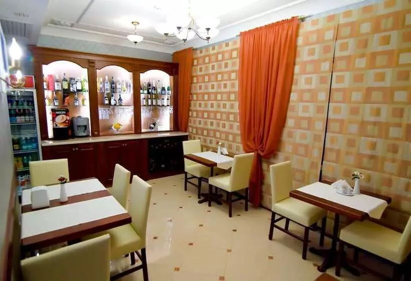 هتل Villa Rossa
