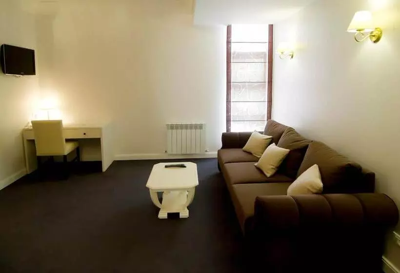 هتل Villa Rossa
