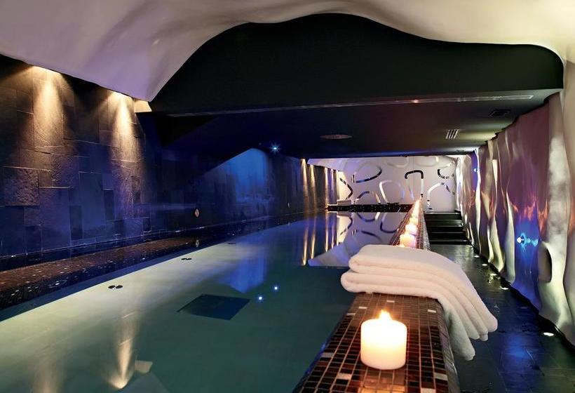 New York Palace Hotel & Residence