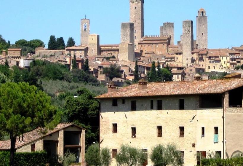 فندق Fattoria Abbazia Monte Oliveto