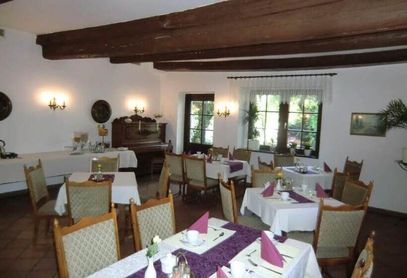 Отель Am Neumarkt