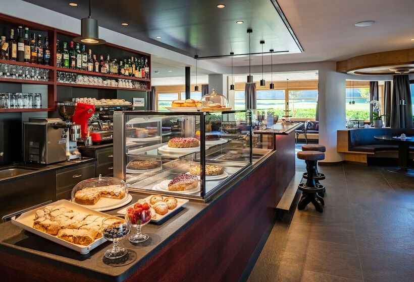 Отель Brunnerhof