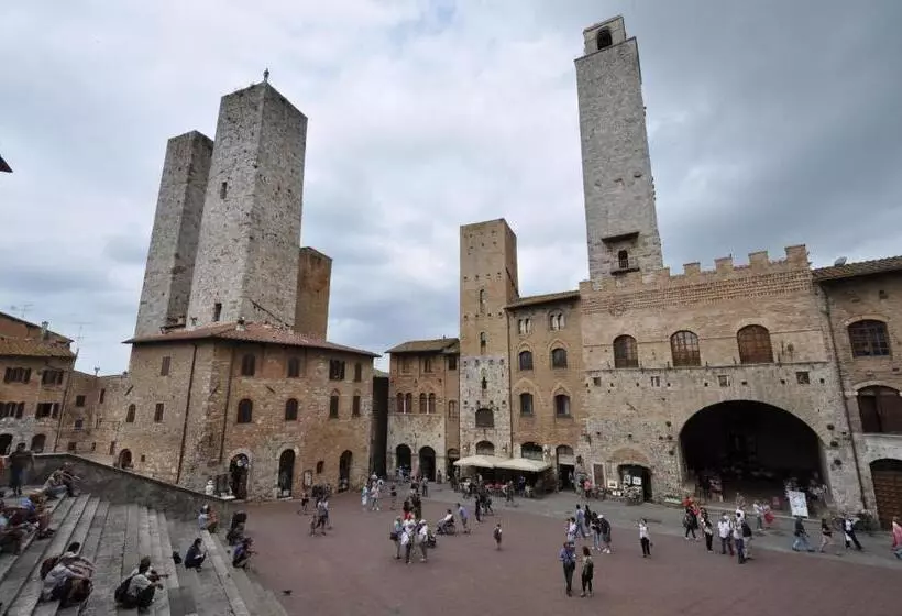 ホテル Fattoria Abbazia Monte Oliveto