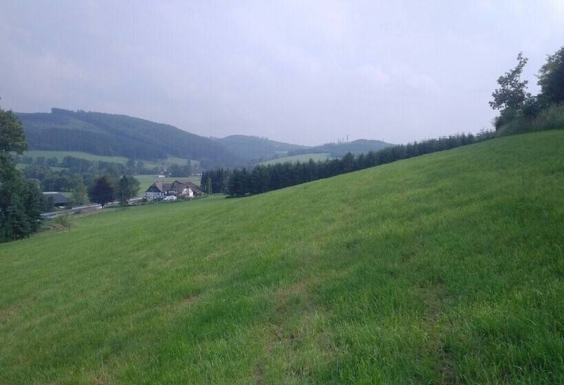 בית מלון כפרי Hennetaler Hof