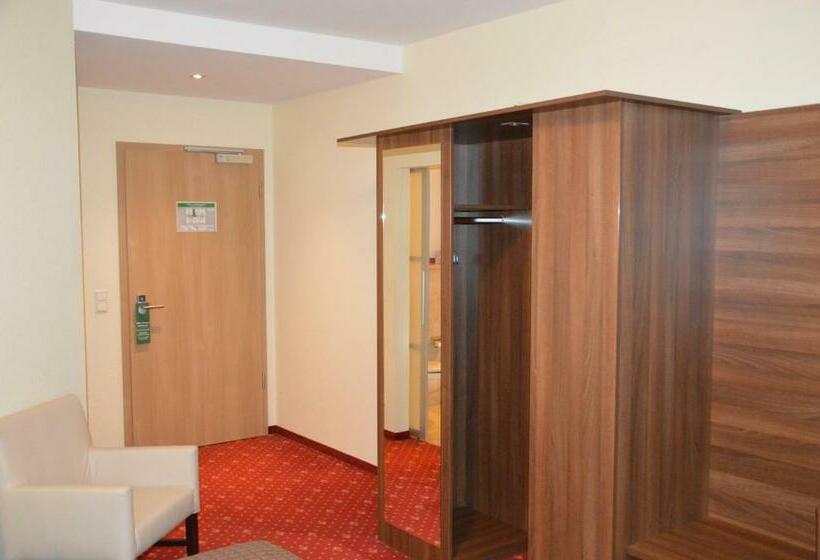 בית מלון כפרי Holter Schloßkrug