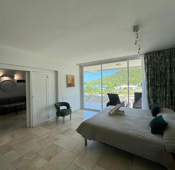 هتل Le Domaine Anse Marcel Beach Resort