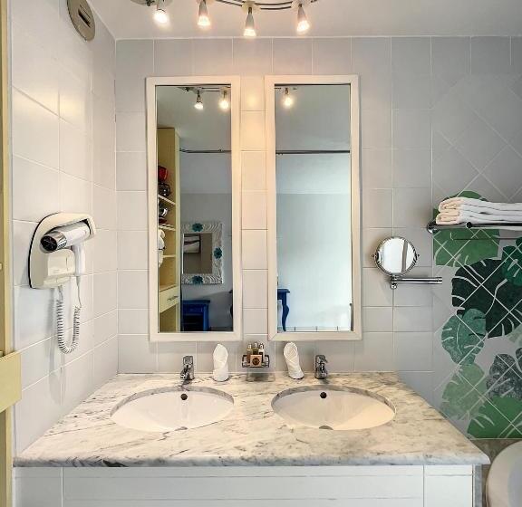 هتل Le Domaine Anse Marcel Beach Resort