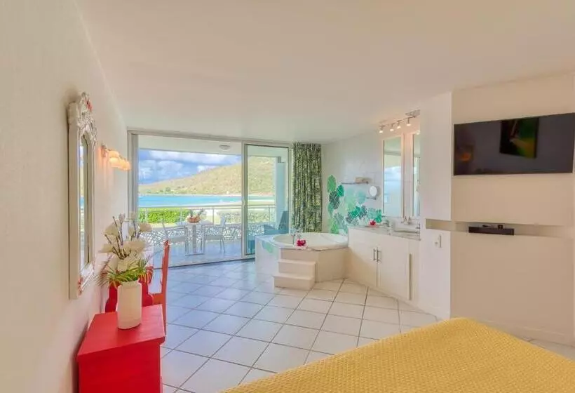 هتل Le Domaine Anse Marcel Beach Resort