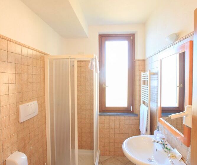 Отель Albergo Luna Di Marzo