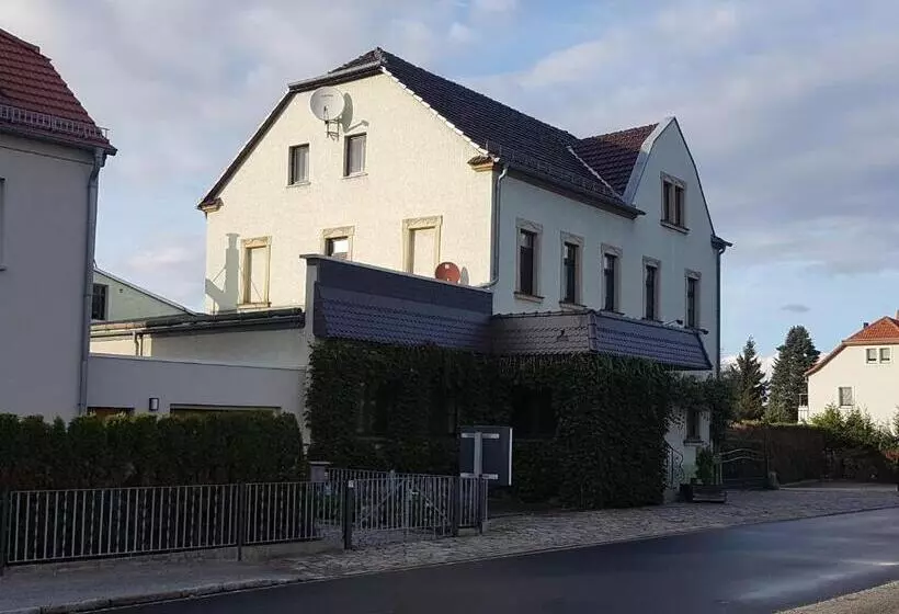 ホテル Pension Ottendorf Okrilla
