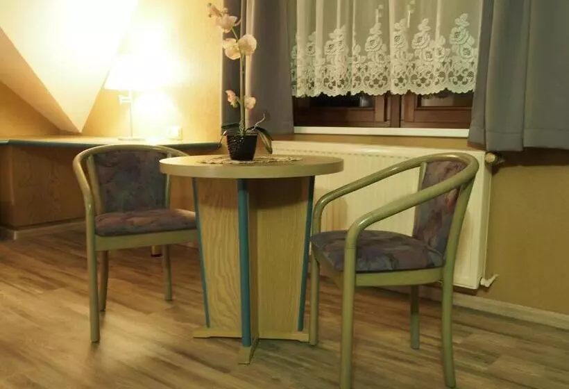 ホテル Pension Ottendorf Okrilla