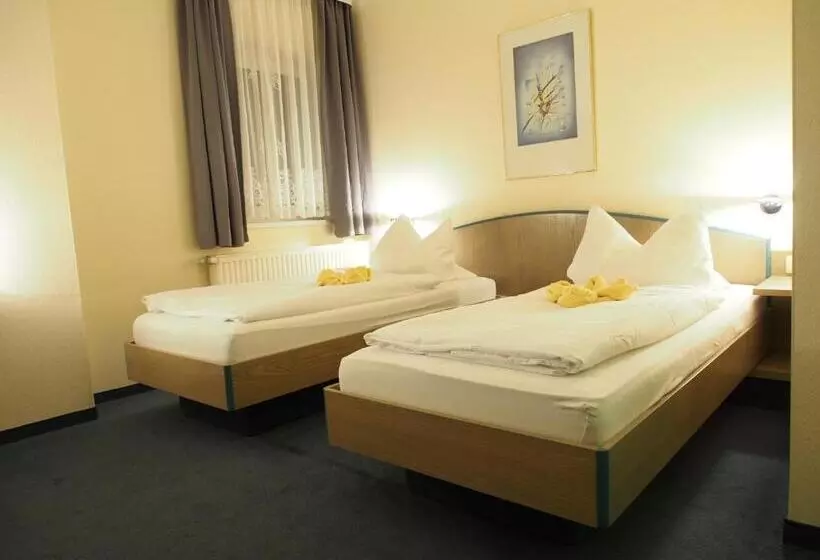 ホテル Pension Ottendorf Okrilla