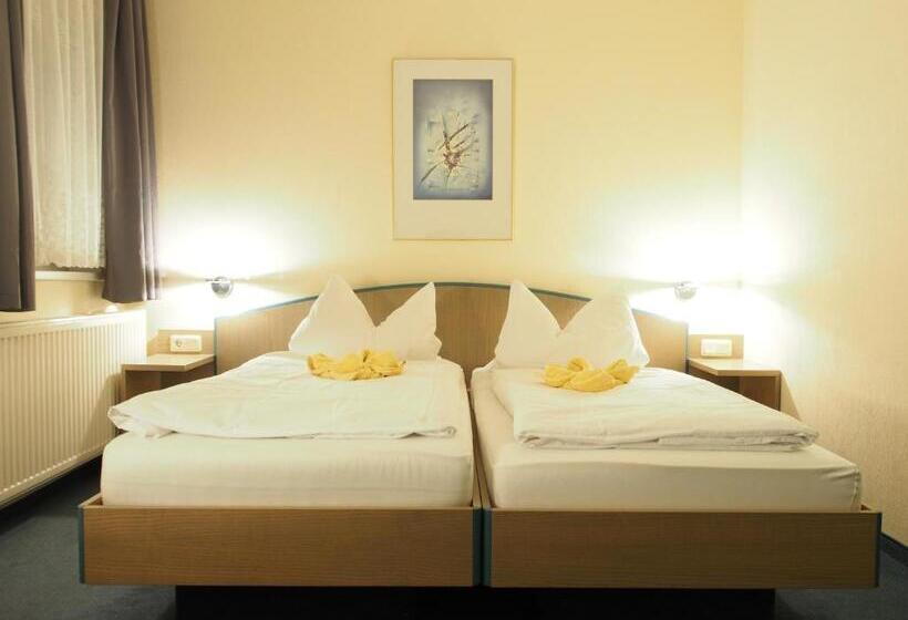 فندق Pension Ottendorf Okrilla