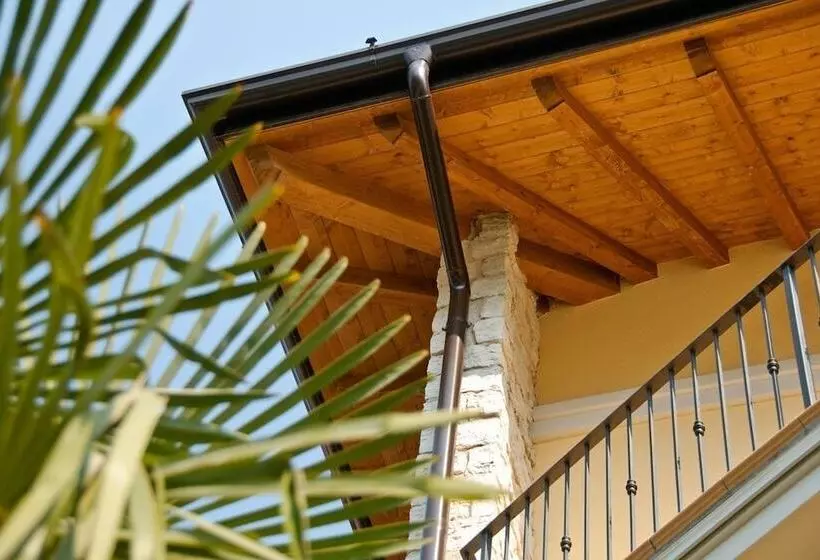 هتل Residenza Le Due Torri