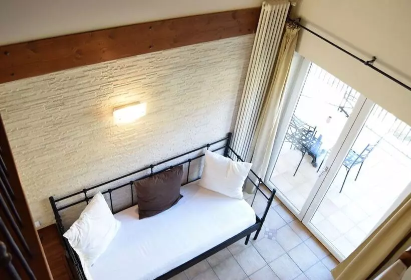 هتل Residenza Le Due Torri
