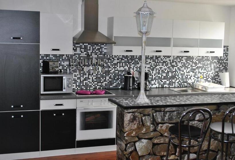 Отель Suite Apartement Essen