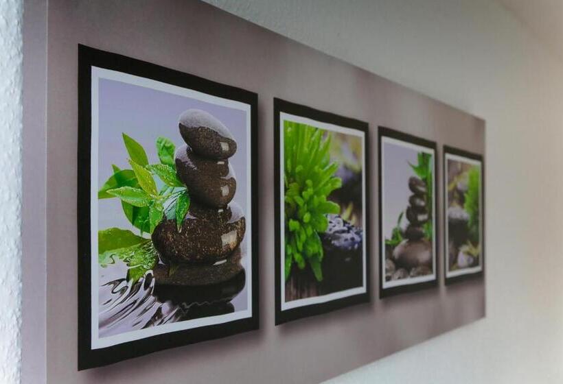 Отель Suite Apartement Essen