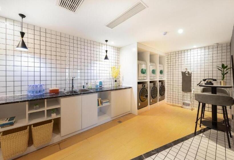 Atour Hotel Huainan Railway Station Commercial And Cultural Square