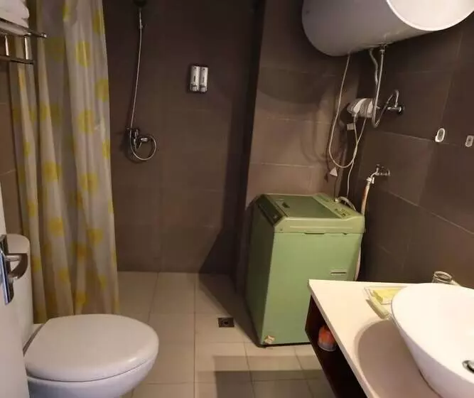 هتل Nissi Holiday