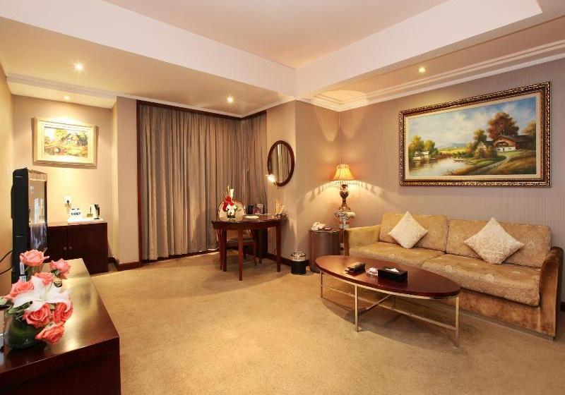 ホテル New Century Pujiang