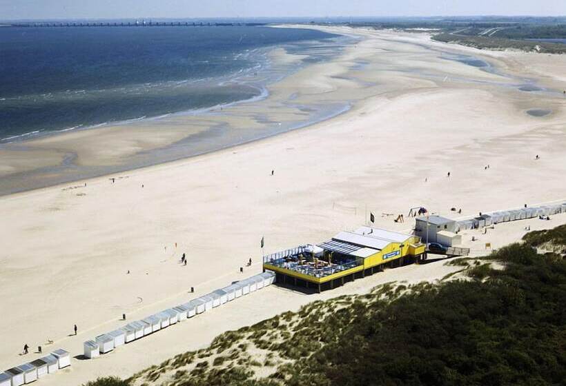 فندق Restaurant De Boekanier