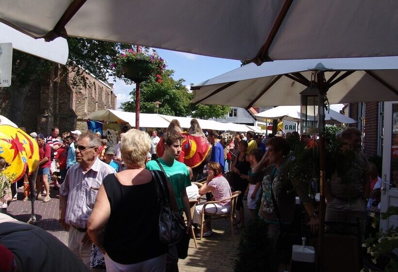 فندق Restaurant De Boekanier