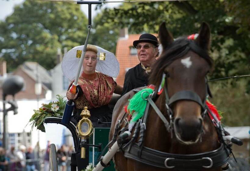 فندق Restaurant De Boekanier