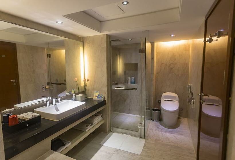 Manhattan Kinlen Hotel   Shishi