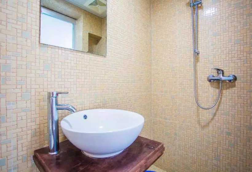 هتل Sanya Sunshine Holiday Apartment (yalong